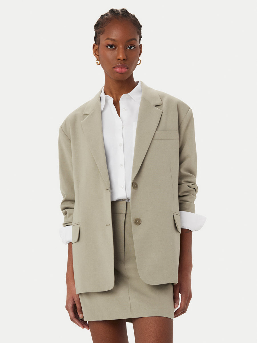 The Boxy Single Breasted Blazer in Light Khaki