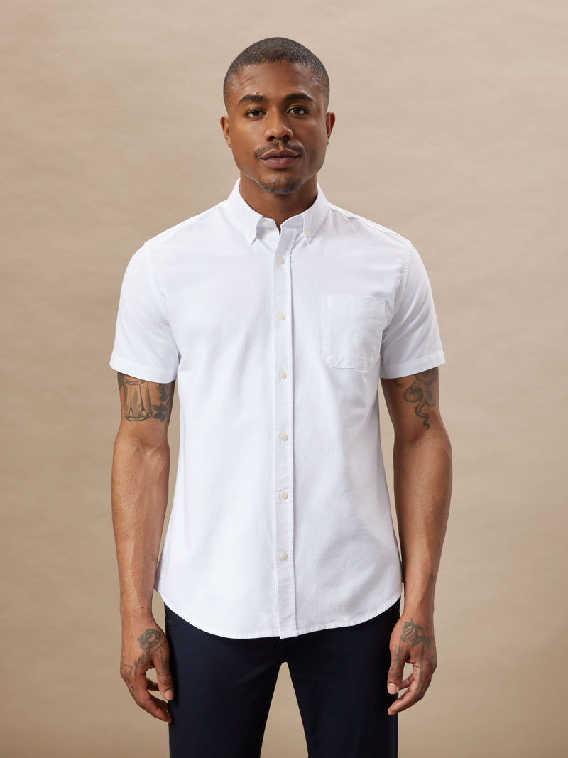 The Jasper Short Sleeve Oxford Shirt in White – Frank And Oak Canada