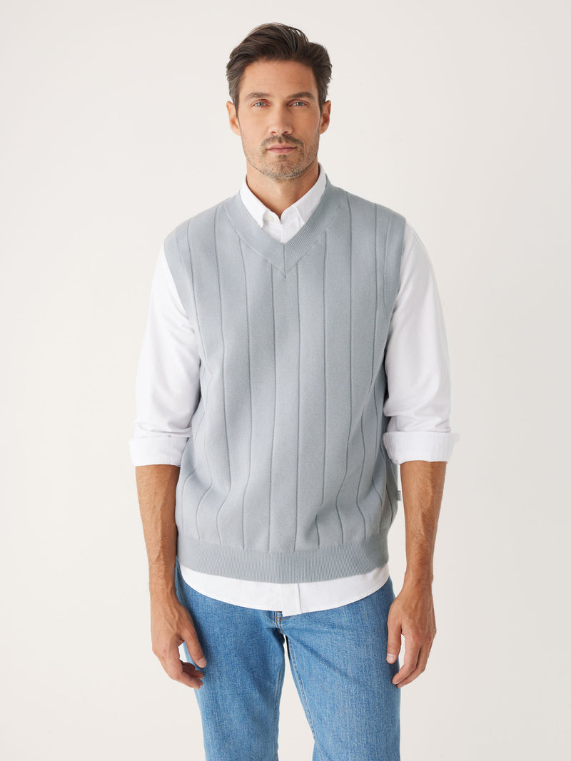 The V-Neck Sweater Vest in Grey Cloud – Frank And Oak Canada