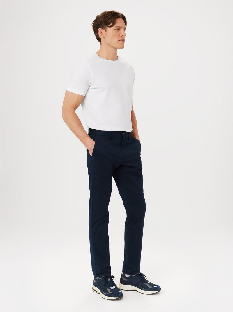 チンバウ  CONTEMPORANEA The Brunswick Slim Chino Pant in Deep Blue – Frank And Oak