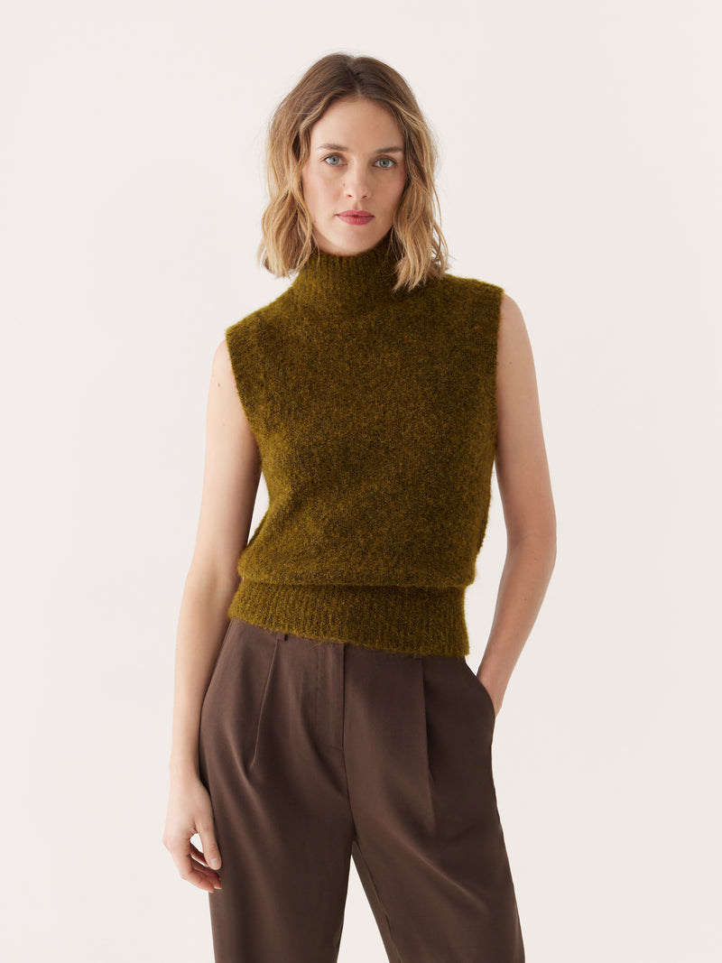 The Boucle Knit Sweater Vest in Khaki Green – Frank And Oak Canada
